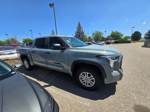 Used 2024 Toyota Tundra SR5 w/ SR5 Convenience Package AWD/4WD image 17