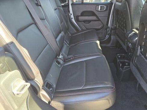 Used 2020 Jeep Gladiator Rubicon image 34