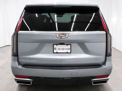 Used 2024 Cadillac Escalade Premium Luxury Platinum image 5