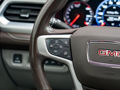Used 2021 GMC Acadia SLT w/ Technology Package FWD image 21