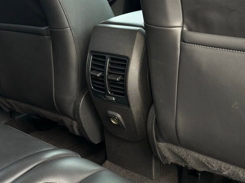 Used 2019 Ford Escape SEL image 21