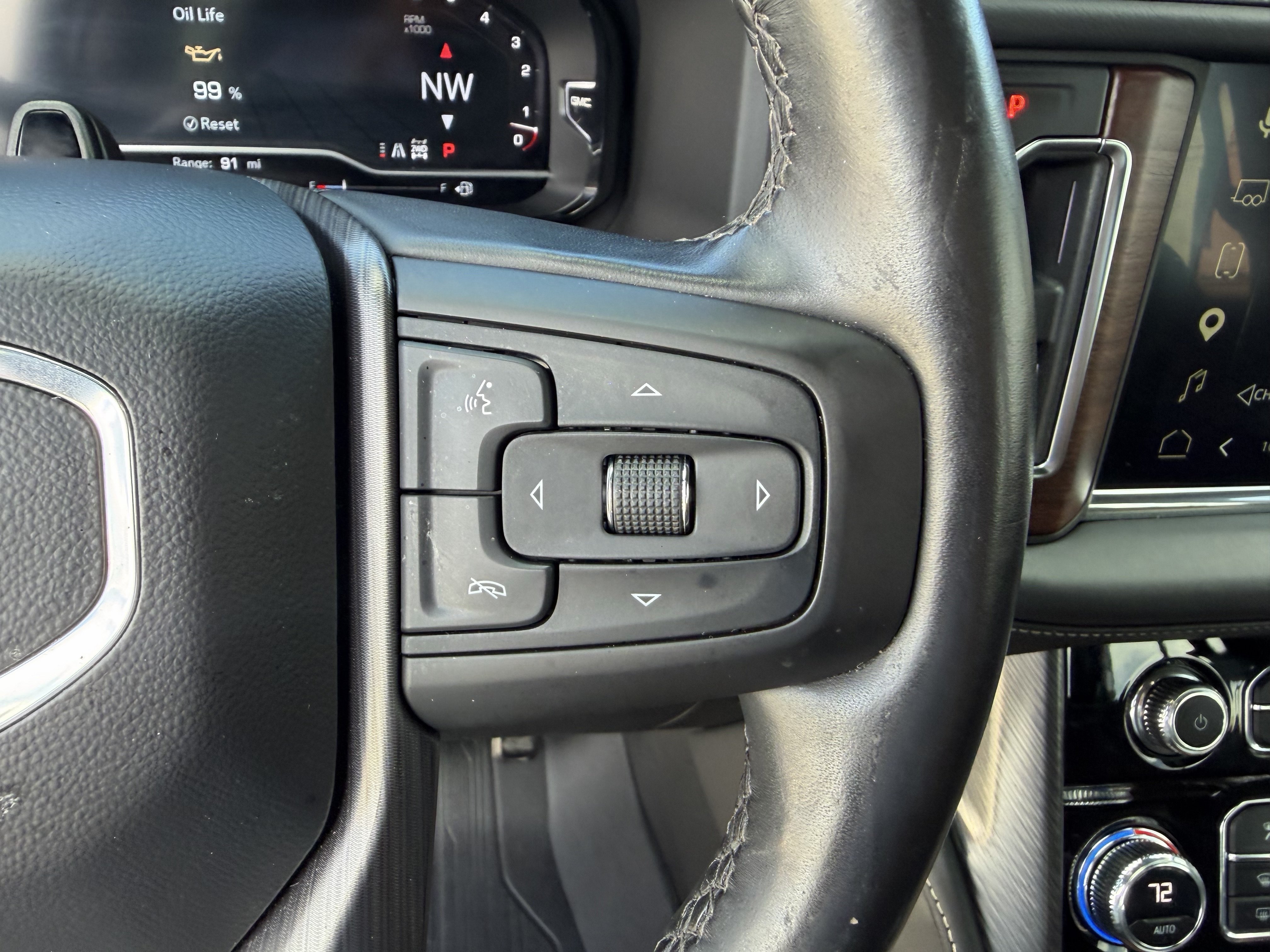 Used 2023 GMC Yukon Denali Ultimate w/ LPO, Floor Liner Package AWD/4WD image 31