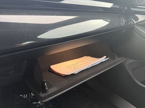 Used 2024 BMW 530i w/ Premium Package image 27