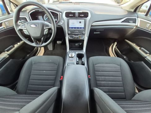 Used 2020 Ford Fusion SE FWD image 15
