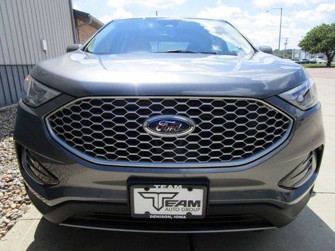 Used 2024 Ford Edge SEL image 2