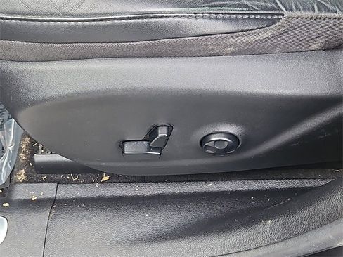 Used 2019 Jeep Cherokee Limited w/ Trailer Tow Group image 25