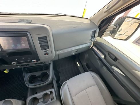 Used 2021 Nissan NV 2500 SV RWD image 10