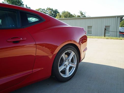 Used 2019 Chevrolet Camaro LT RWD image 20