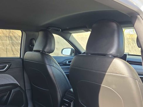 Used 2024 Jeep Compass Latitude image 15