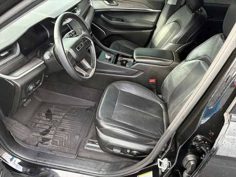 Used 2021 Jeep Grand Cherokee L Limited image 11