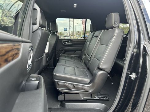 Used 2024 Chevrolet Suburban Premier image 27