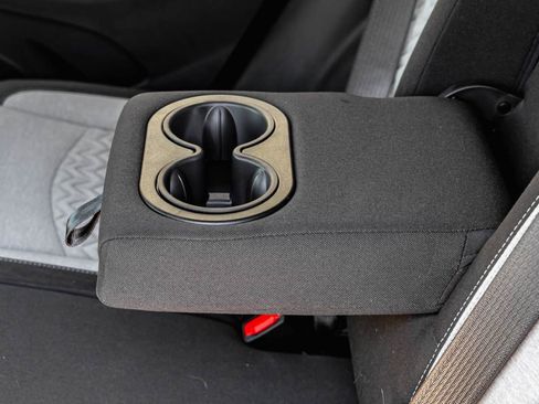 Used 2023 Chevrolet Equinox LS w/ LS Convenience Package FWD image 19