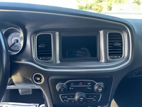 Used 2020 Dodge Charger SXT image 18