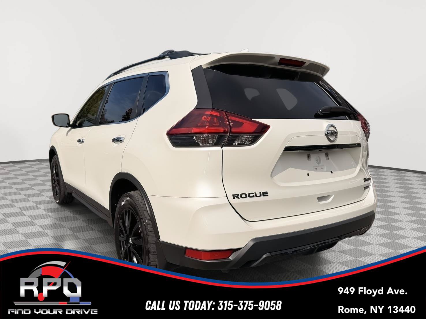 Used 2018 Nissan Rogue SV AWD/4WD image 3