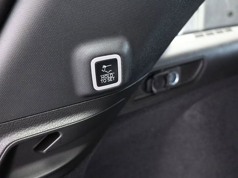 Used 2024 Jeep Grand Cherokee Overland w/ Luxury Tech Group IV image 48