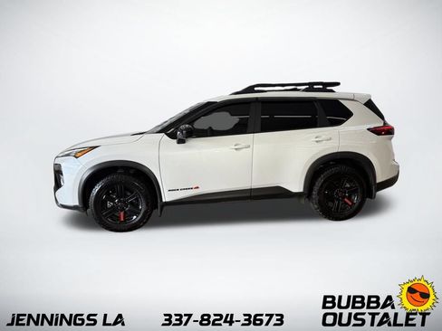 Used 2025 Nissan Rogue SV AWD/4WD image 2