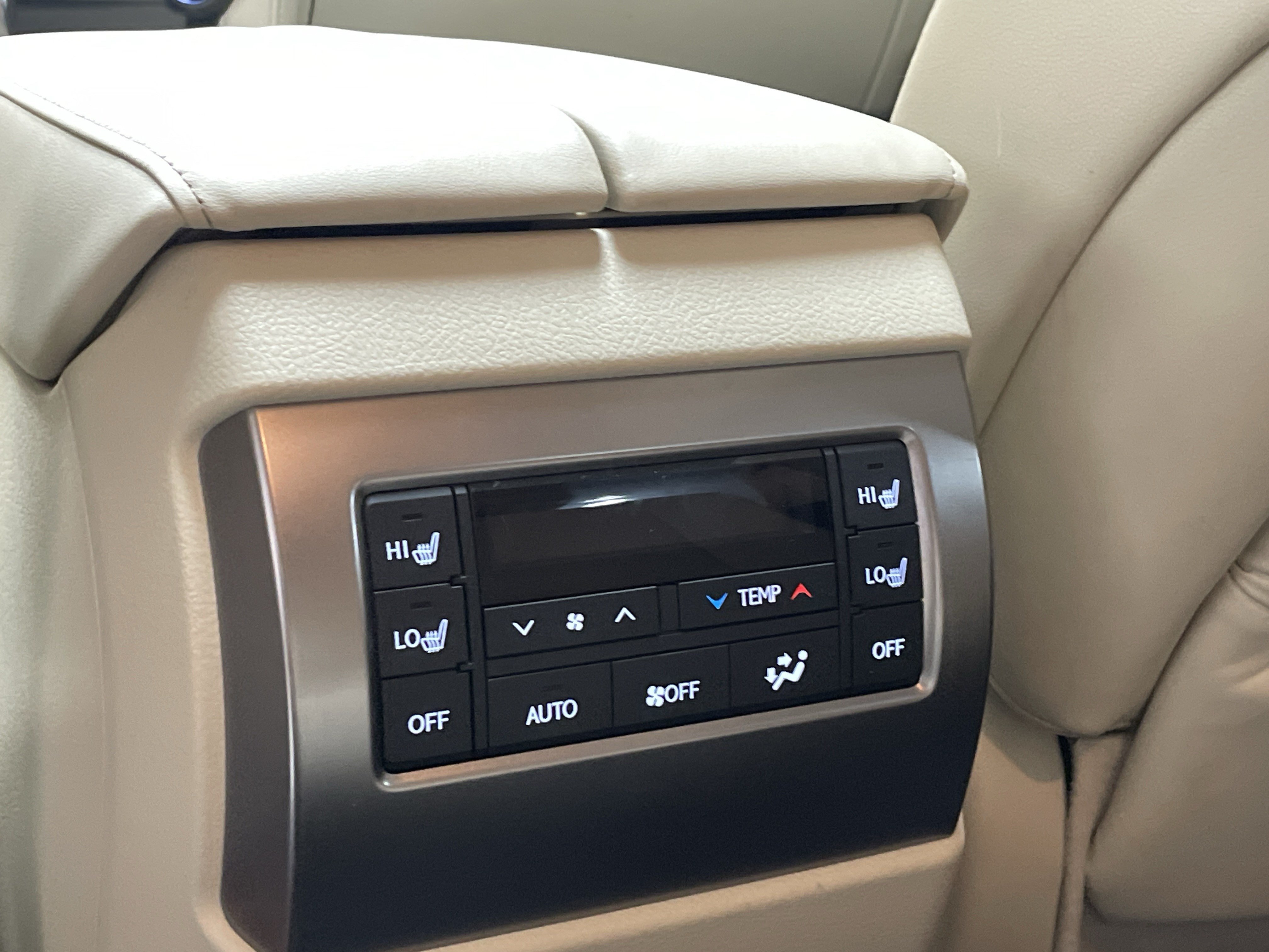 Used 2023 Lexus GX 460 Premium w/ Premium Package AWD/4WD image 6