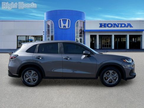 Used 2026 Honda HR-V LX image 9
