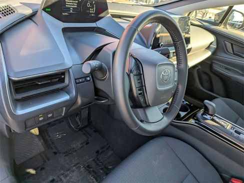 Used 2025 Toyota Prius LE image 15