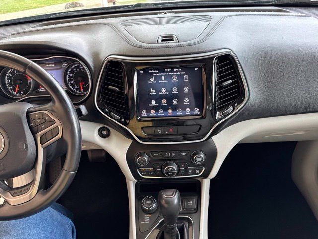 Used 2020 Jeep Cherokee Limited AWD/4WD image 22