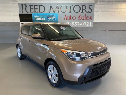 Used 2015 Kia Soul Base 4dr Crossover 6A image 1