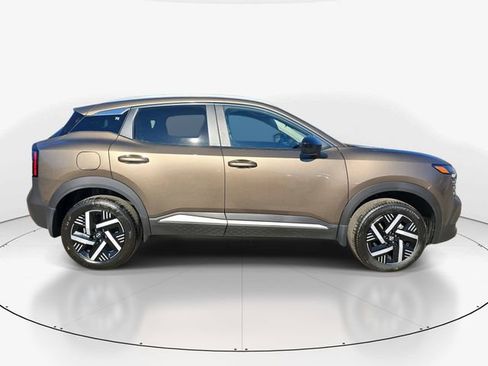 New 2026 Nissan Kicks SV w/ Charging Package FWD image 9