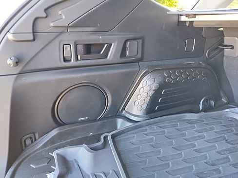 Certified 2025 Subaru Outback Limited image 57