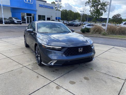 New 2026 Honda Accord Touring image 2