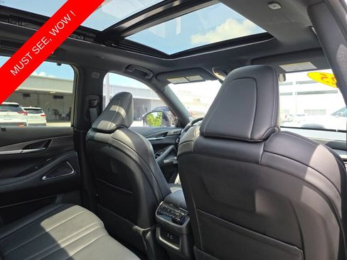 Used 2025 INFINITI QX60 Luxe w/ Black Edition FWD image 16