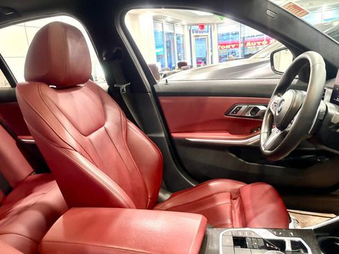 Used 2023 BMW 330i xDrive Sedan w/ M Sport Package image 18