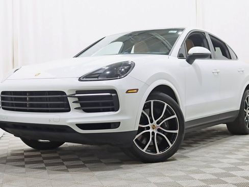Used 2023 Porsche Cayenne Platinum Edition image 6