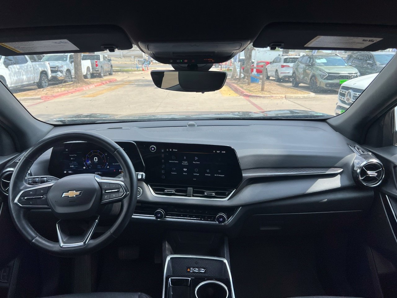 Used 2025 Chevrolet Equinox LT w/ Convenience Package II FWD image 13