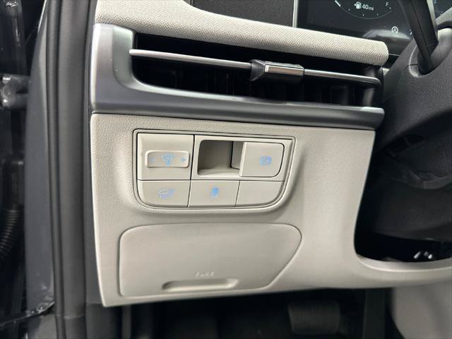 New 2026 Hyundai Tucson Limited FWD image 35