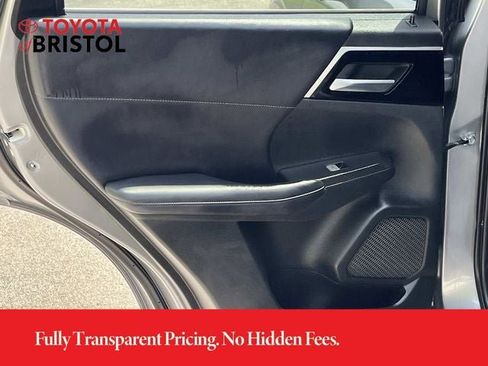 Used 2024 Mitsubishi Outlander SE Black Edition AWD/4WD image 16