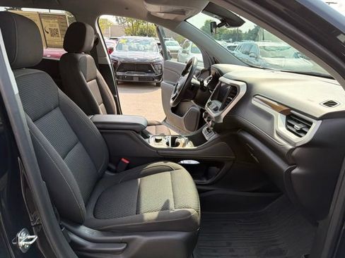 Used 2023 GMC Acadia SLE w/ Driver Convenience Package FWD image 27