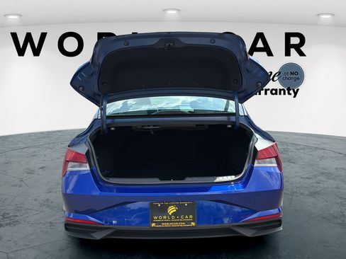 Used 2023 Hyundai Elantra SEL w/ Convenience Package FWD image 9