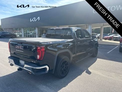 Used 2020 GMC Sierra 1500 SLE w/ SLE Value Package AWD/4WD image 3