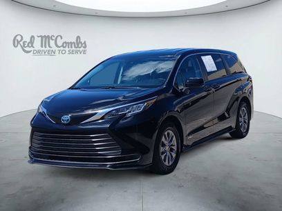 Used 2021 Toyota Sienna LE