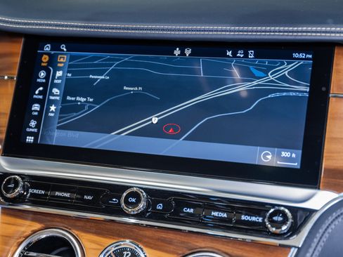 Used 2021 Bentley Continental GT AWD/4WD image 31