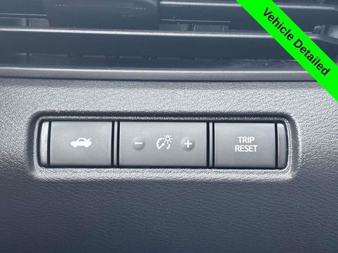 Used 2024 Nissan Altima 2.5 SV image 11