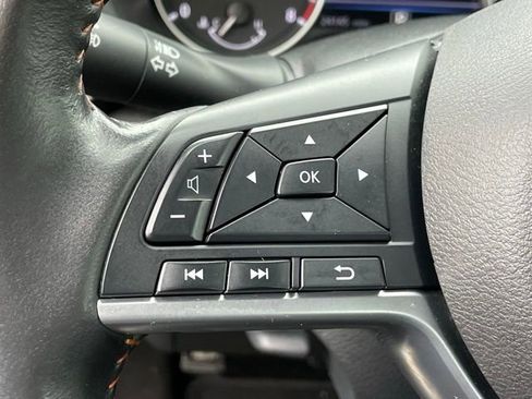 Used 2023 Nissan Sentra SR w/ SR Premium Package FWD image 16