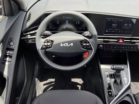 New 2026 Kia Niro LX FWD image 13