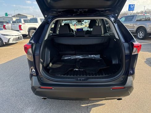 Used 2025 Toyota RAV4 XLE w/ Convenience Package image 7