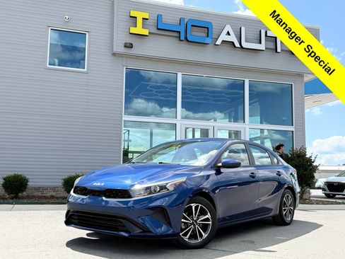 Used 2022 Kia Forte LXS FWD image 1