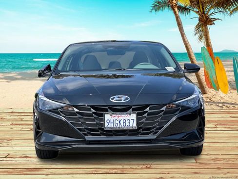 Used 2023 Hyundai Elantra SEL FWD image 9