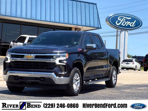 Used 2023 Chevrolet Silverado 1500 LT w/ Z71 Off-Road Package AWD/4WD image 1