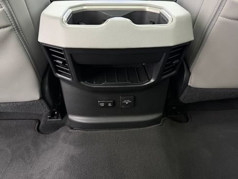 Used 2024 Toyota Tundra Limited AWD/4WD image 33