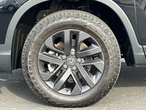 Used 2025 Honda Ridgeline Sport image 32