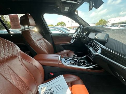 Used 2021 BMW X7 xDrive40i w/ M Sport Package AWD/4WD image 6