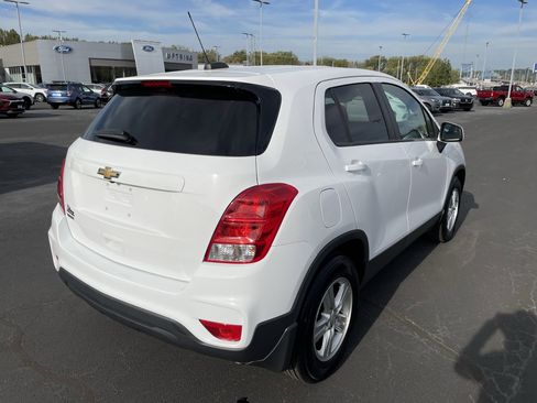 Used 2019 Chevrolet Trax LS w/ Tint and Cruise Package image 7